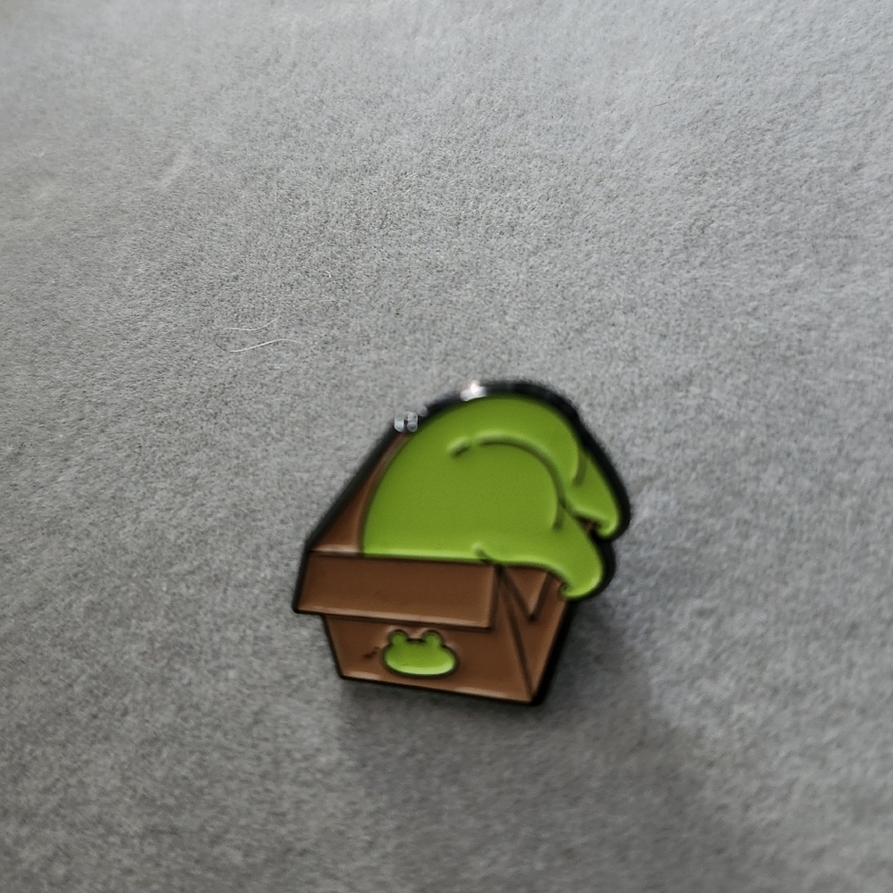 Green Frog Bum Bending In Box Kawaii Enamel Pin